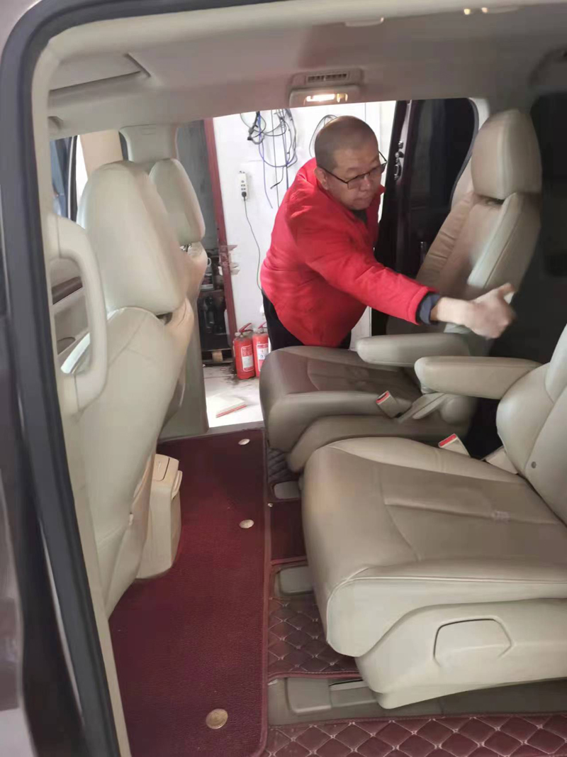商務租車疫情期間，做好消毒和保養(yǎng)
